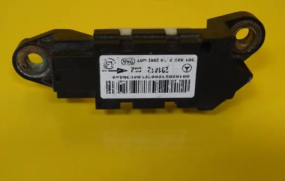 Mercedes-Benz C W203 Airbag deployment crash/impact sensor 0018209126