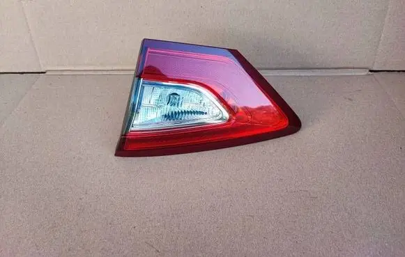 Ford Mondeo MK V Tailgate rear/tail lights DS7313A602KD
