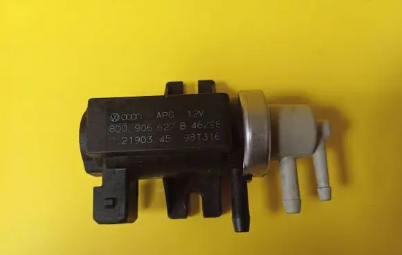 Audi A4 S4 B5 8D Turbo solenoid valve 8D0906627B