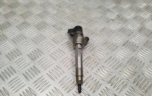 BMW 4 F32 F33 Fuel injector 8514148