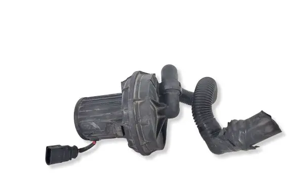 Skoda Octavia Mk2 (1Z) Secondary air pump 06A131333C 06A959253B