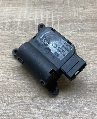 Seat Leon (1P) Air flap motor/actuator 1K0907511 0132801345