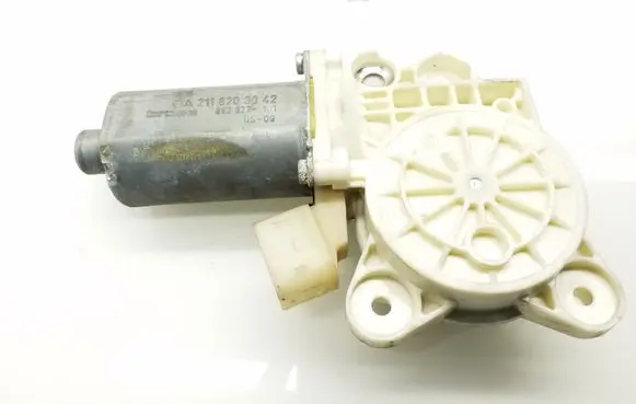 Mercedes-Benz E W211 Front door window regulator motor A2118203042 0130821971