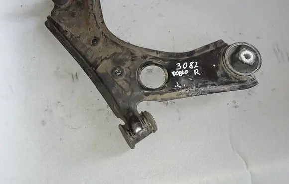 Fiat Doblo Front lower control arm/wishbone 95514536