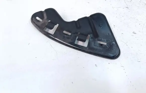 KIA Sportage Headlight/headlamp mounting bracket