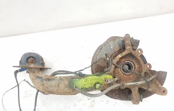 BMW 3 E46 Rear wheel hub spindle/knuckle 6774780 097044903
