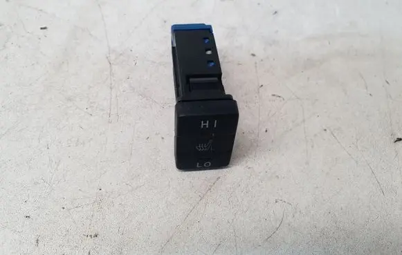 Toyota Auris E180 Seat heating switch 191698