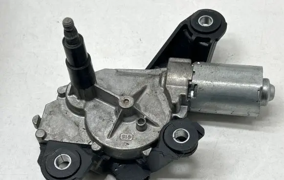 Nissan Qashqai Rear window wiper motor 28710JD000 0390201820