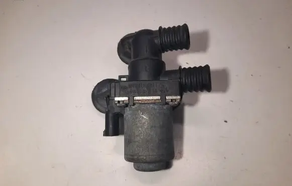 BMW 3 E46 Coolant heater control valve 1147412144 8369805