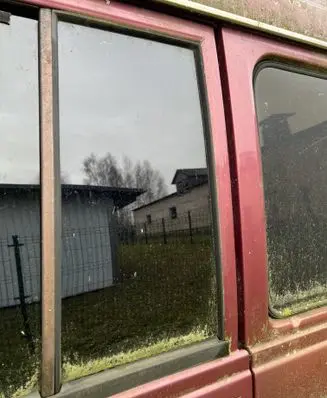 Hyundai Galloper Rear vent window glass 