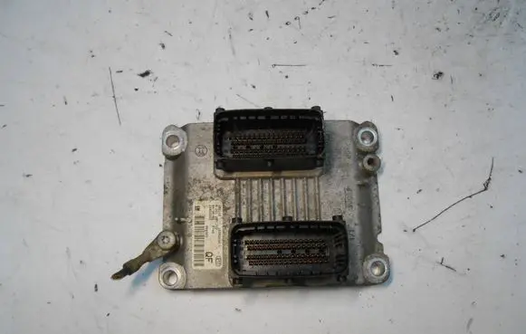 Opel Astra H Engine control unit/module 24420562