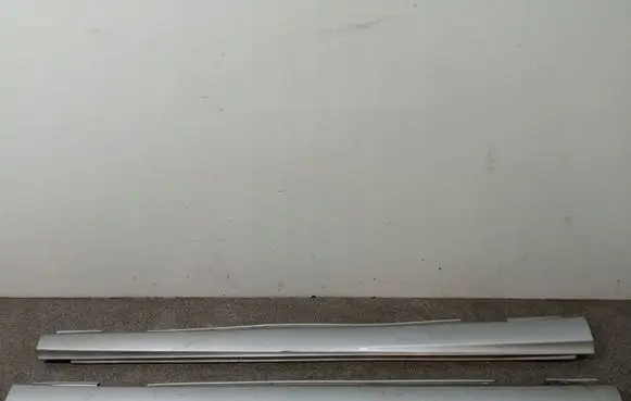 Sill/side skirt trim