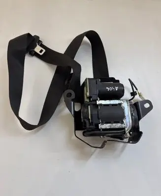 BMW 6 F06 Gran coupe Front seatbelt 625985300A N102VM62927