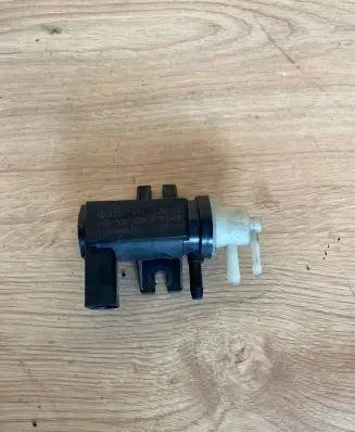 Volkswagen Scirocco Vacuum valve 1K0906627A 70086800 08T228