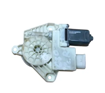 BMW 5 G30 G31 Front door window regulator motor 7455081 C35315105