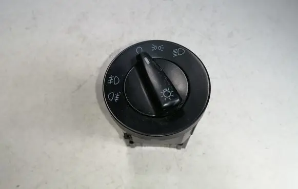 Volkswagen PASSAT B5 Light switch