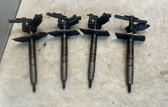 Audi A4 S4 B8 8K Fuel injectors set 03L130277 0445116030