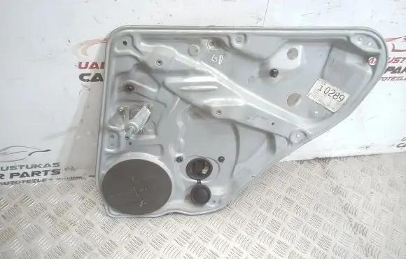Volkswagen PASSAT B5.5 Rear door manual window regulator 