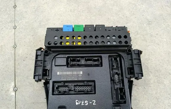 Mercedes-Benz A W169 SAM control unit A1695405545