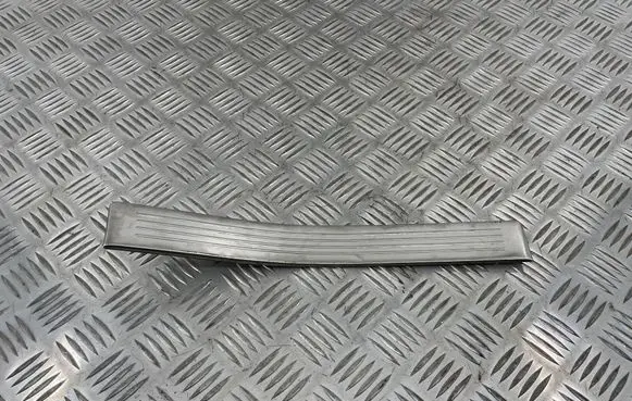 Mercedes-Benz E W212 Rear sill trim cover A2126861136