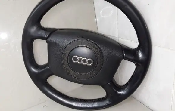 Audi A4 S4 B5 8D Steering wheel