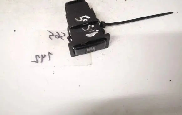 Traction control (ASR) switch