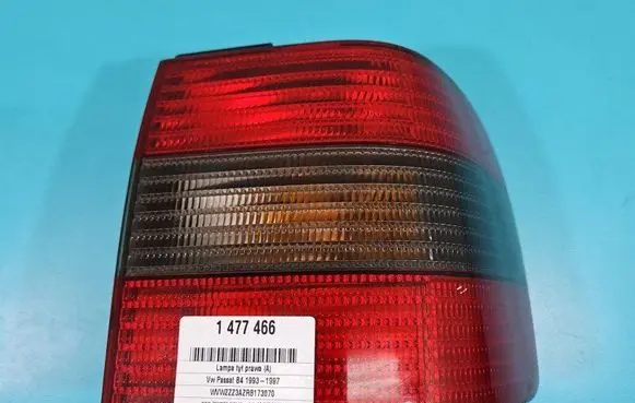 Volkswagen PASSAT B4 Rear/tail lights IMPRK1477466