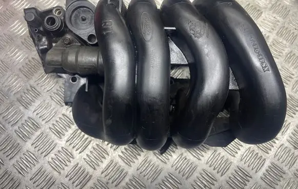 Ford Focus Intake manifold XS4E9424EE