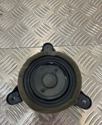 Audi A8 S8 D4 4H Front door speaker 4H0035397 3168420010