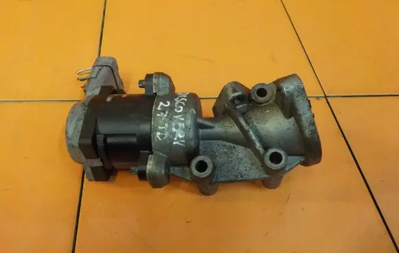 Land Rover Discovery 3 - LR3 EGR thermostat 7H2Q9D475CF