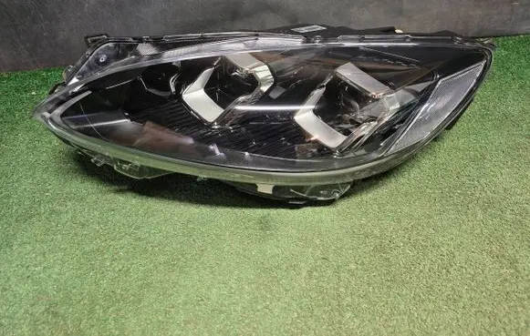 Ford Kuga III Headlight/headlamp LV4B13E017AJ 49800L T1Z04G8KBL06