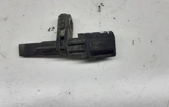 Volkswagen PASSAT B6 ABS brake wheel speed sensor 7H0927804