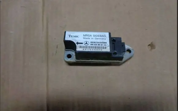 Mercedes-Benz C W202 Airbag deployment crash/impact sensor A0003972042