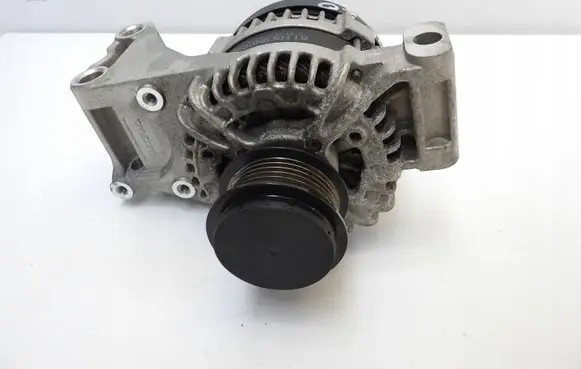 Volvo XC40 Generator/alternator 31665531