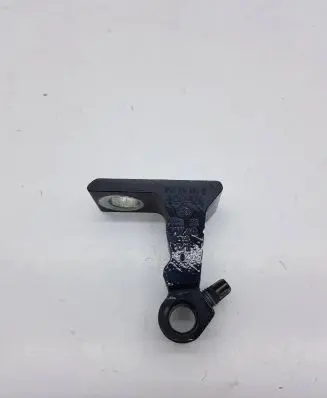 Volkswagen Tiguan Front door lower hinge 8N0831404E A046574