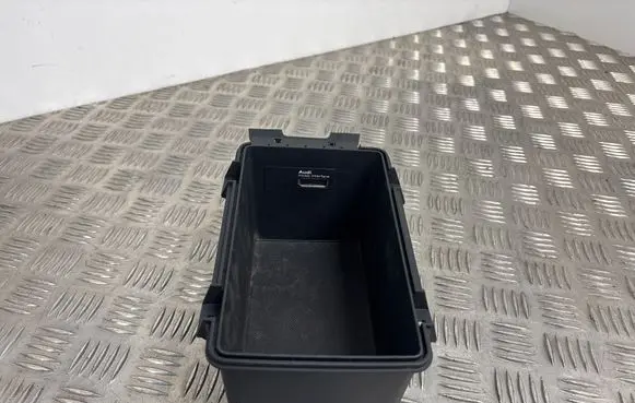 Audi A3 S3 8V Glove box central console 8V0863300A 8V0863300