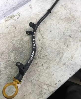 Volkswagen Touran II Oil level dip stick 03l203634