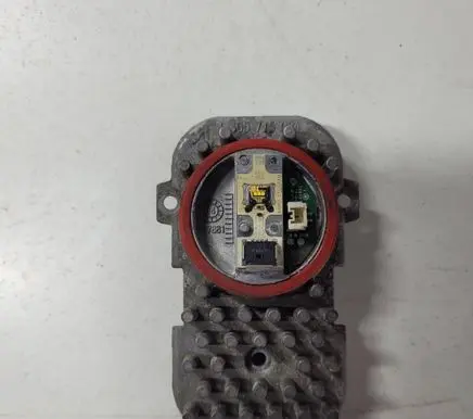 BMW X5 F15 LED ballast control module 1305715084