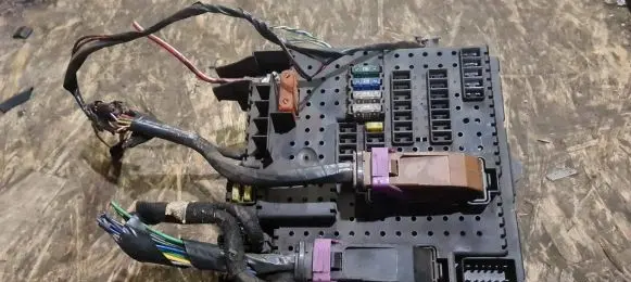 Volvo XC90 Fuse module 30728512
