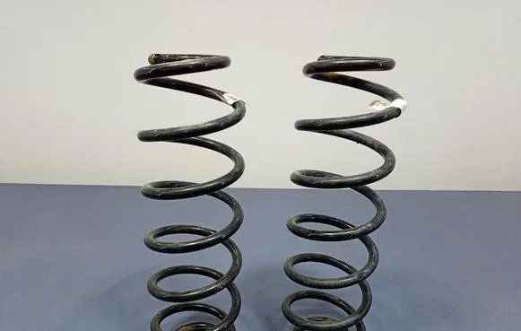 Skoda Octavia 985 Rear coil spring 5Q511121