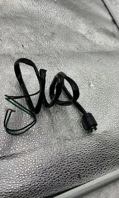 Front fender indicator light