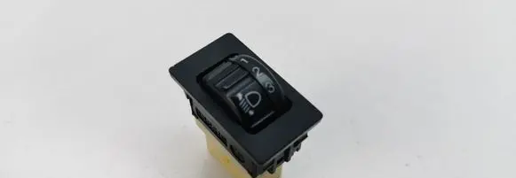 Opel Monterey Headlight level height control switch 2321U4N 133216