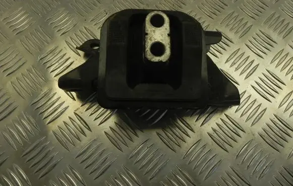 KIA Pro Cee'd III Engine mount bracket 21830J3000
