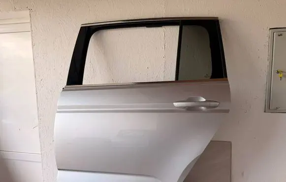 Volkswagen Touran III Rear door 