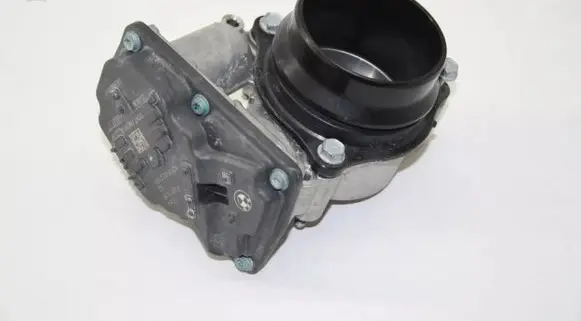 BMW 5 G30 G31 Throttle valve 7619008