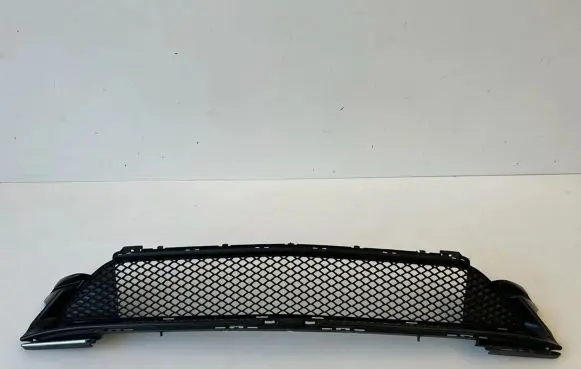 Mercedes-Benz C W205 Front bumper lower grill a2058852501