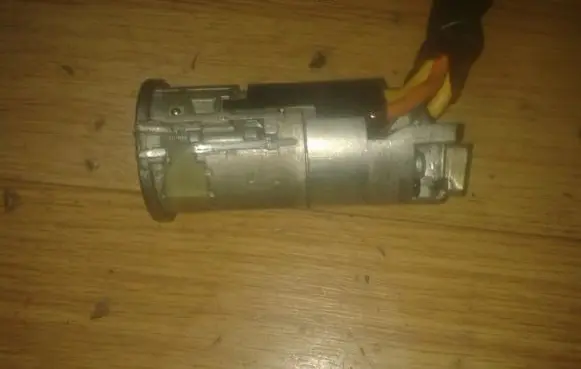 Renault Laguna I Ignition lock contact 8456221