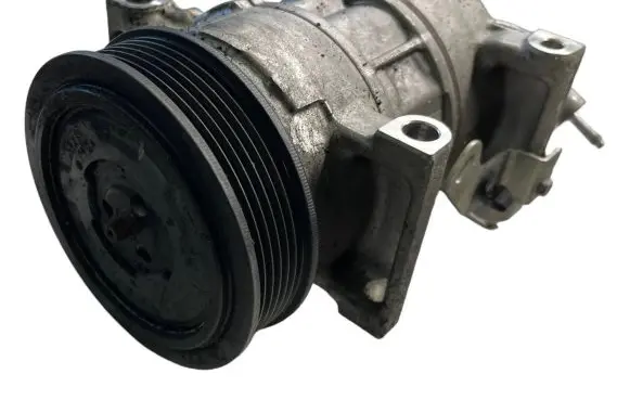 Peugeot 208 Air conditioning (A/C) compressor (pump) 9822184980