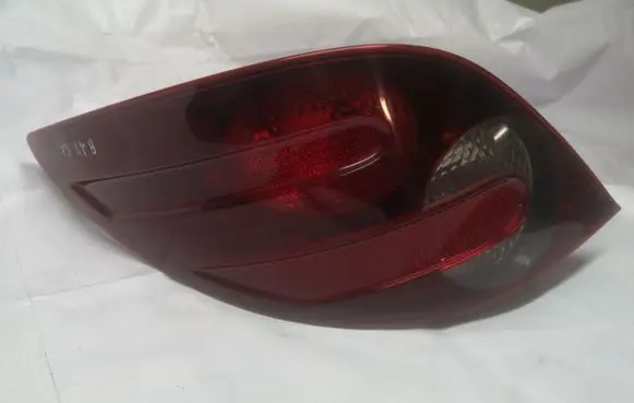 Mercedes-Benz R W251 Rear/tail lights A2518201164