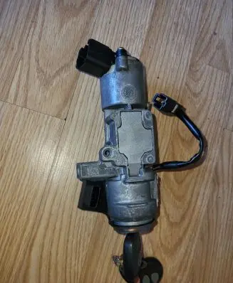 Toyota Avensis T250 Ignition lock N05015178